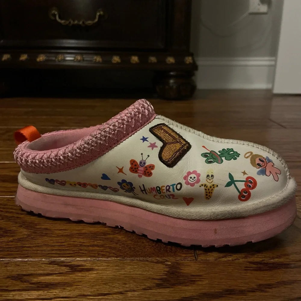 UGG - Picture 2 of 3